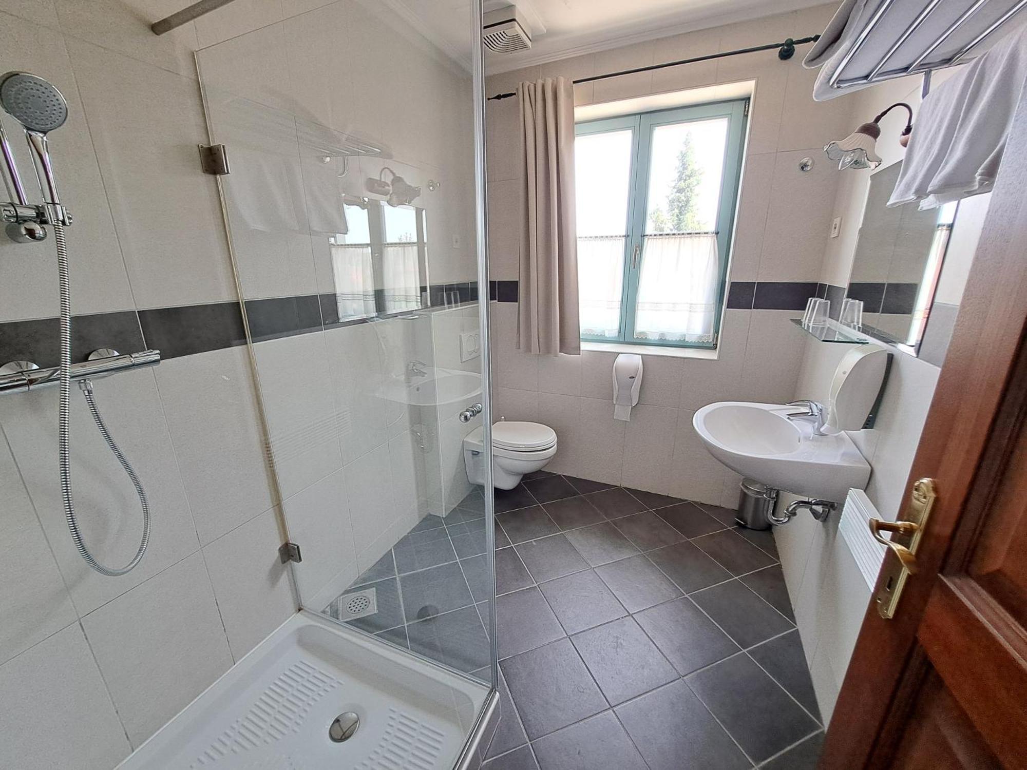 Parma Guesthouse & Apartments Maribor Dış mekan fotoğraf